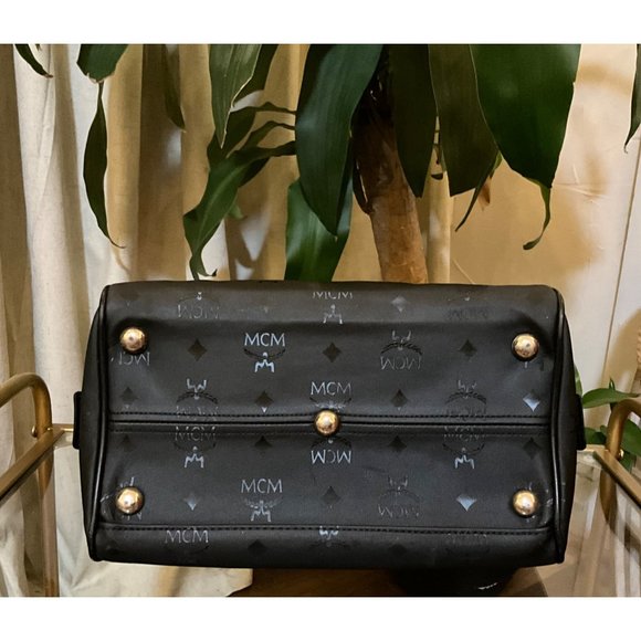 ♦️♦️ AUTHENTIC BLACK MCM BOSTON TOTE - Picture 9 of 13